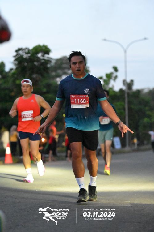 Race photo from Arutmin Borneo Run 2024