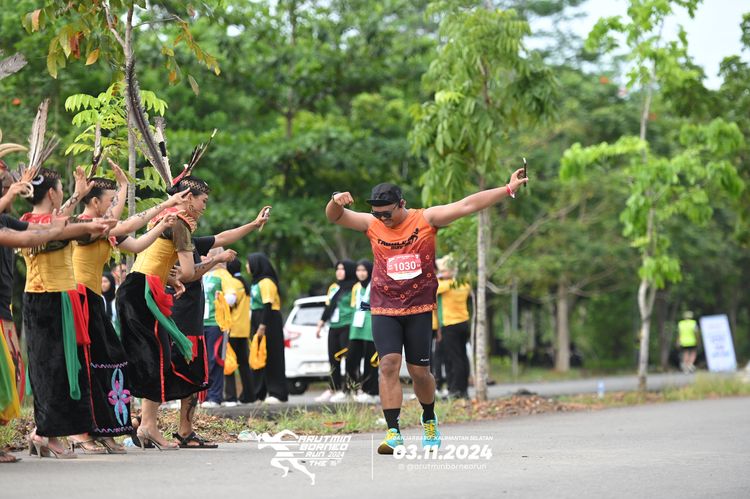 Race photo from Arutmin Borneo Run 2024