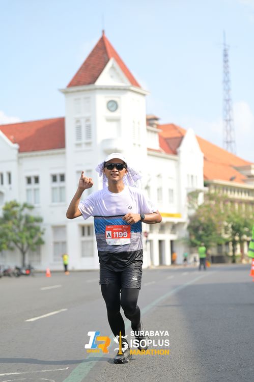 Race photo from SURABAYA ISOPLUS MARATHON 2025