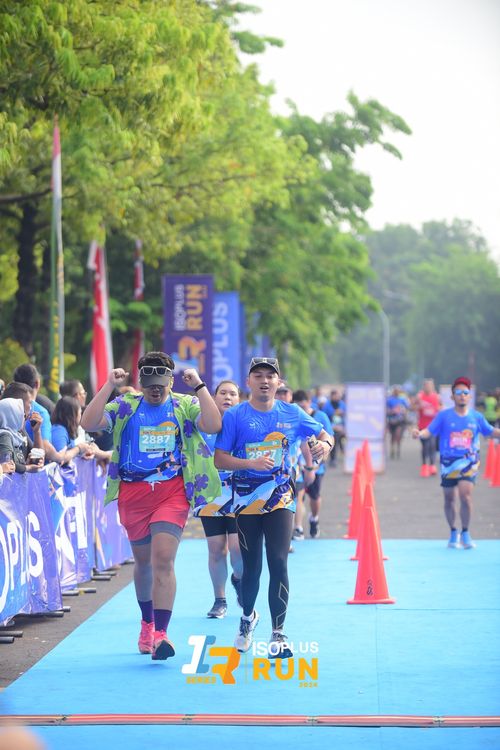 Race photo from Isoplus Run 2024 Surabaya
