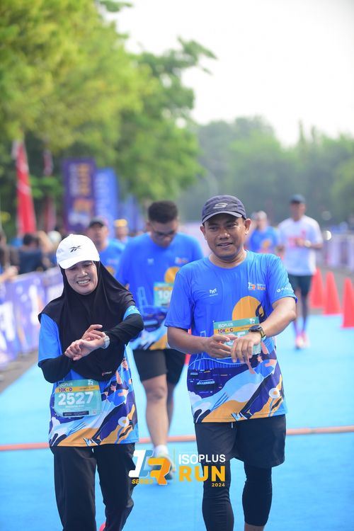Race photo from Isoplus Run 2024 Surabaya