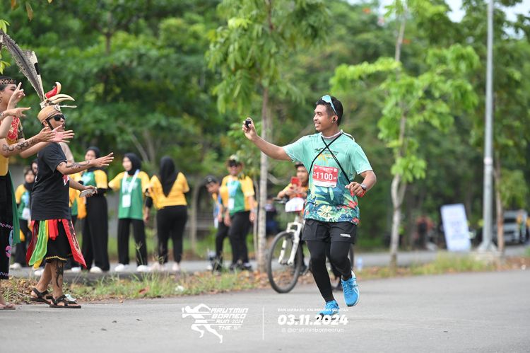 Race photo from Arutmin Borneo Run 2024