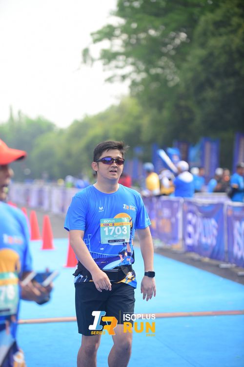 Race photo from Isoplus Run 2024 Surabaya