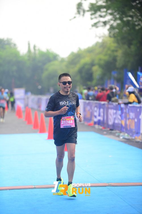 Race photo from Isoplus Run 2024 Surabaya