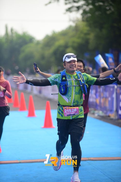 Race photo from Isoplus Run 2024 Surabaya