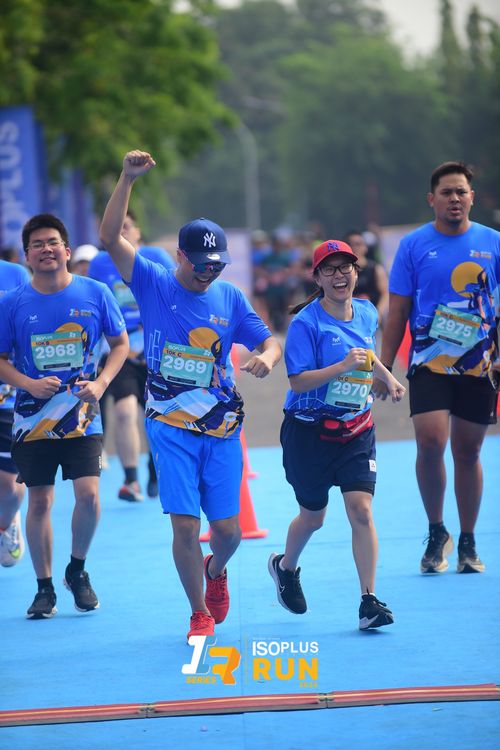 Race photo from Isoplus Run 2024 Surabaya