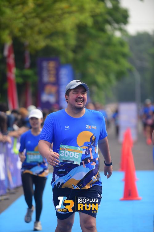 Race photo from Isoplus Run 2024 Surabaya