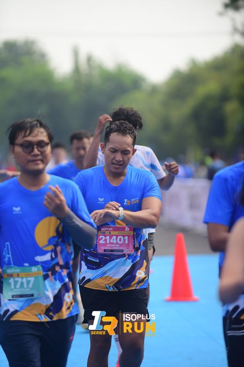 Race photo from Isoplus Run 2024 Surabaya