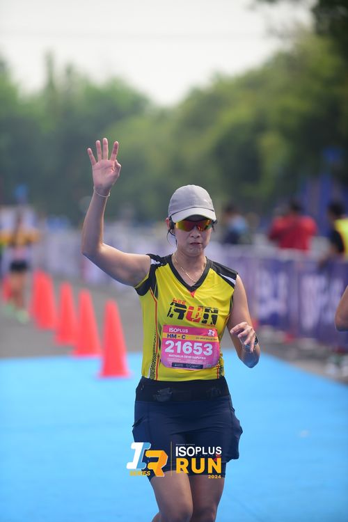 Race photo from Isoplus Run 2024 Surabaya