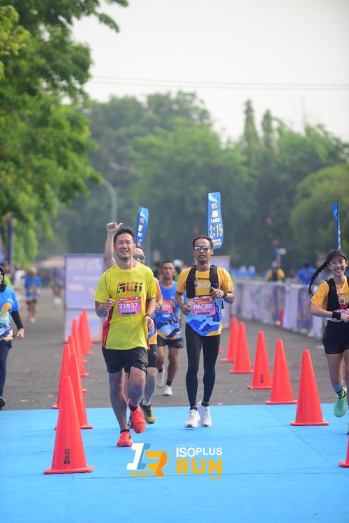 Race photo from Isoplus Run 2024 Surabaya