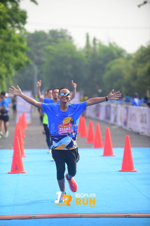 Race photo from Isoplus Run 2024 Surabaya
