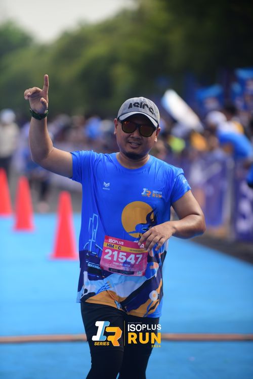 Race photo from Isoplus Run 2024 Surabaya