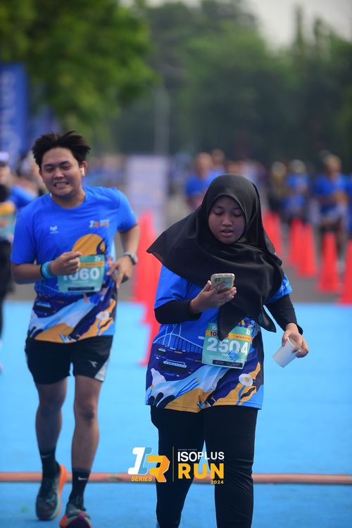 Race photo from Isoplus Run 2024 Surabaya