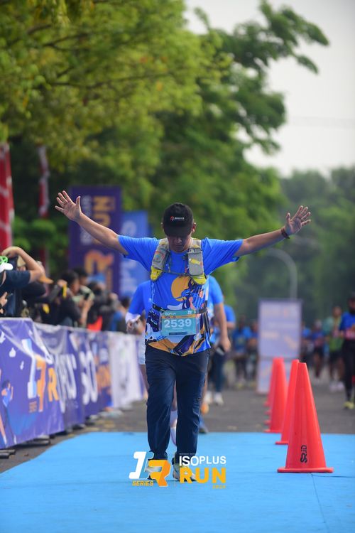 Race photo from Isoplus Run 2024 Surabaya