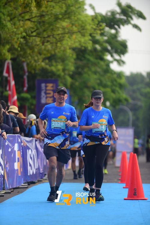 Race photo from Isoplus Run 2024 Surabaya