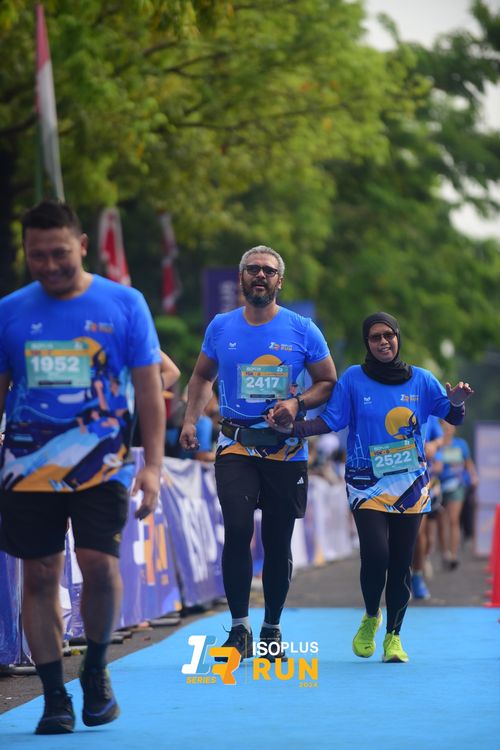 Race photo from Isoplus Run 2024 Surabaya