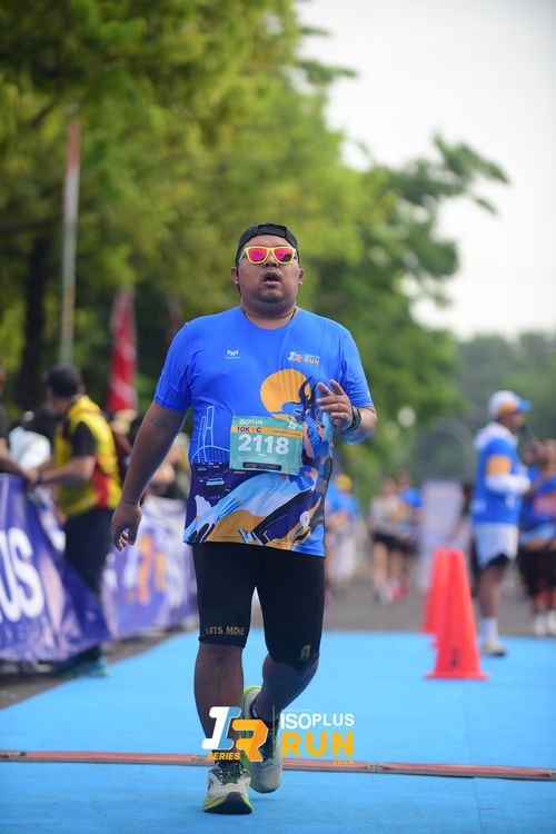 Race photo from Isoplus Run 2024 Surabaya