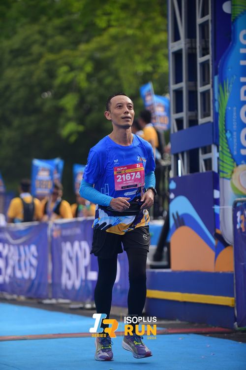 Race photo from Isoplus Run 2024 Surabaya