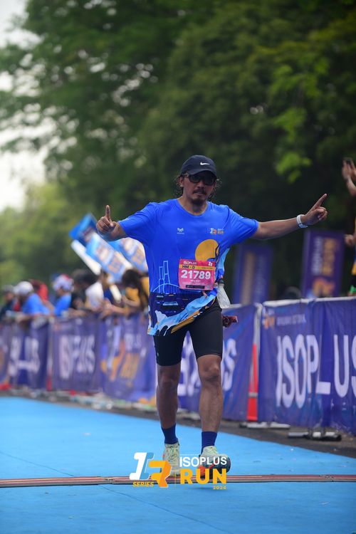 Race photo from Isoplus Run 2024 Surabaya