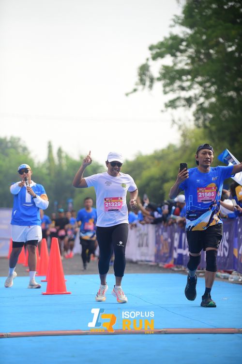 Race photo from Isoplus Run 2024 Surabaya
