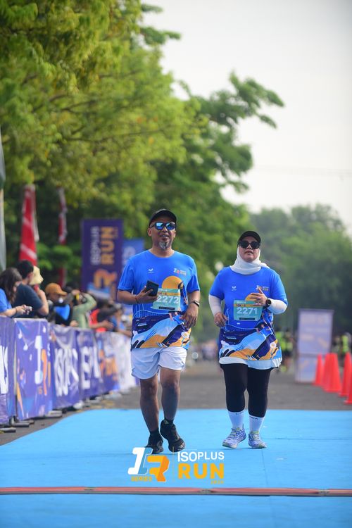 Race photo from Isoplus Run 2024 Surabaya