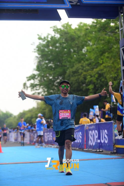 Race photo from Isoplus Run 2024 Surabaya
