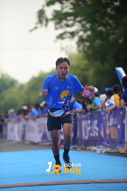 Race photo from Isoplus Run 2024 Surabaya