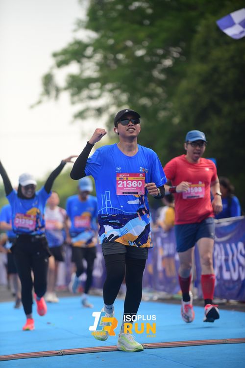 Race photo from Isoplus Run 2024 Surabaya