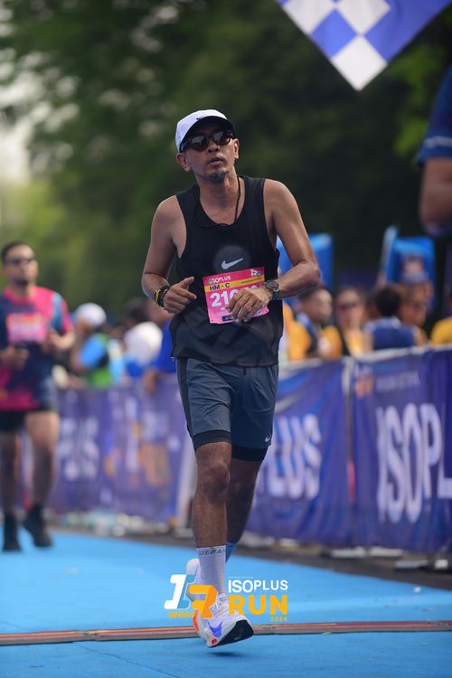 Race photo from Isoplus Run 2024 Surabaya