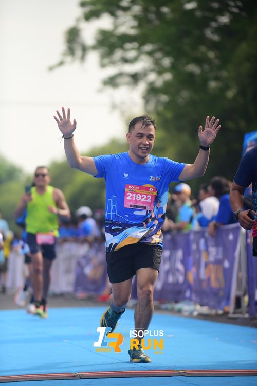 Race photo from Isoplus Run 2024 Surabaya