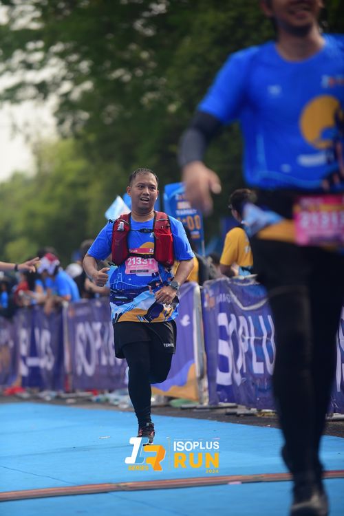 Race photo from Isoplus Run 2024 Surabaya