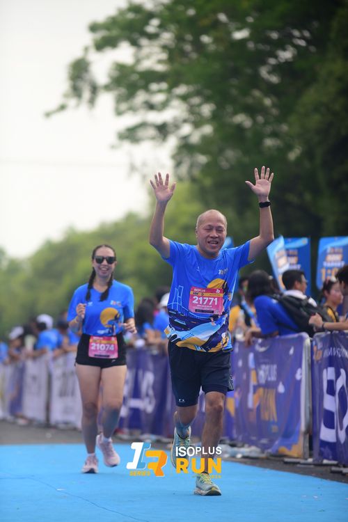 Race photo from Isoplus Run 2024 Surabaya