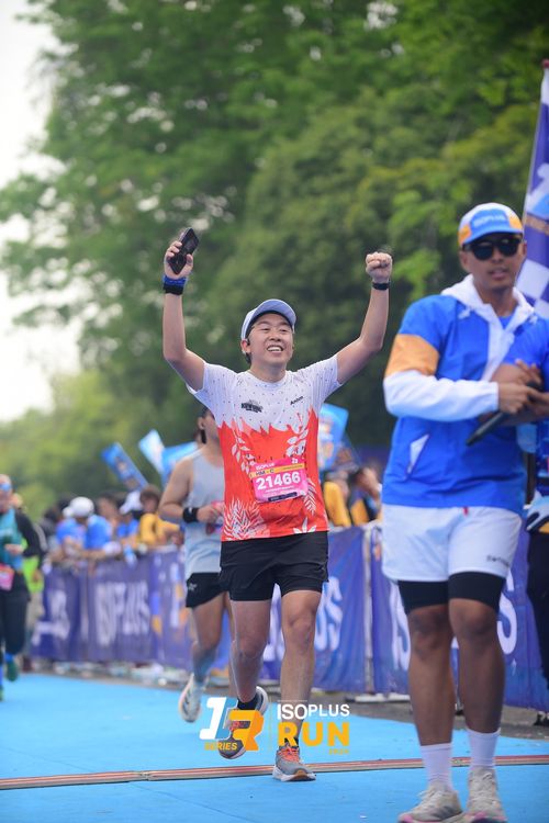 Race photo from Isoplus Run 2024 Surabaya