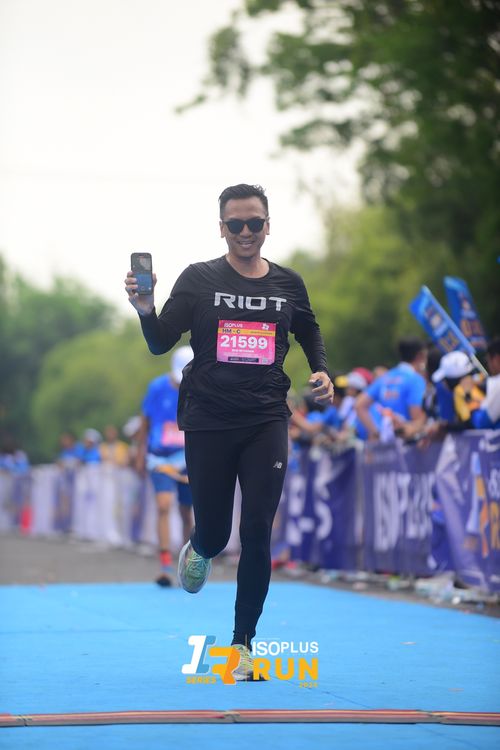 Race photo from Isoplus Run 2024 Surabaya