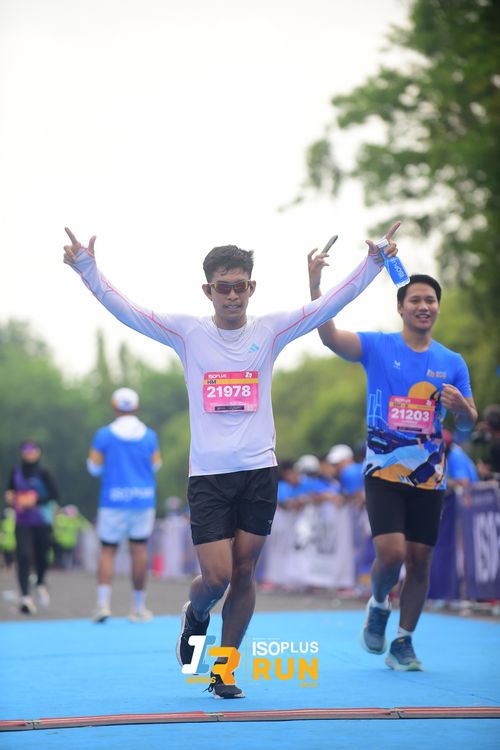 Race photo from Isoplus Run 2024 Surabaya