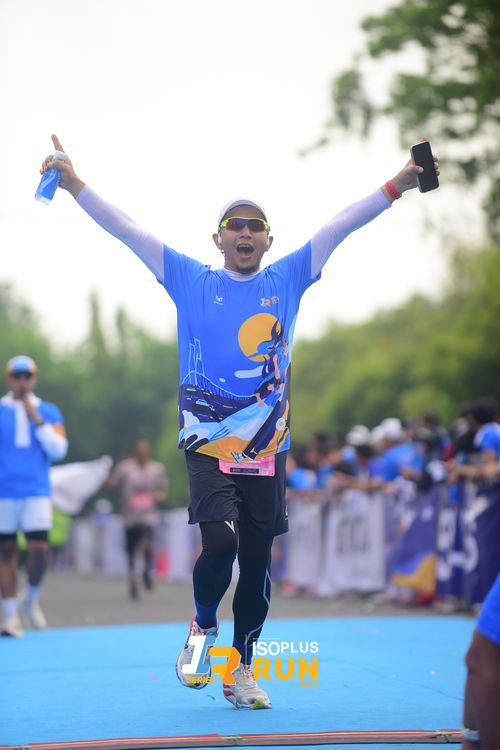 Race photo from Isoplus Run 2024 Surabaya