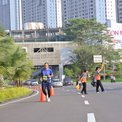 Race photo from BOGORUN 2026