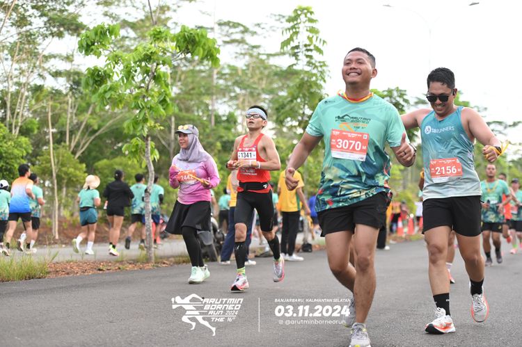 Race photo from Arutmin Borneo Run 2024
