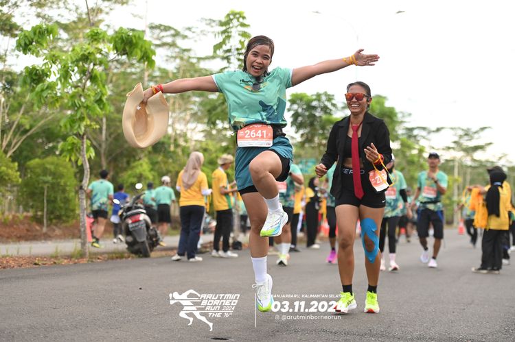 Race photo from Arutmin Borneo Run 2024