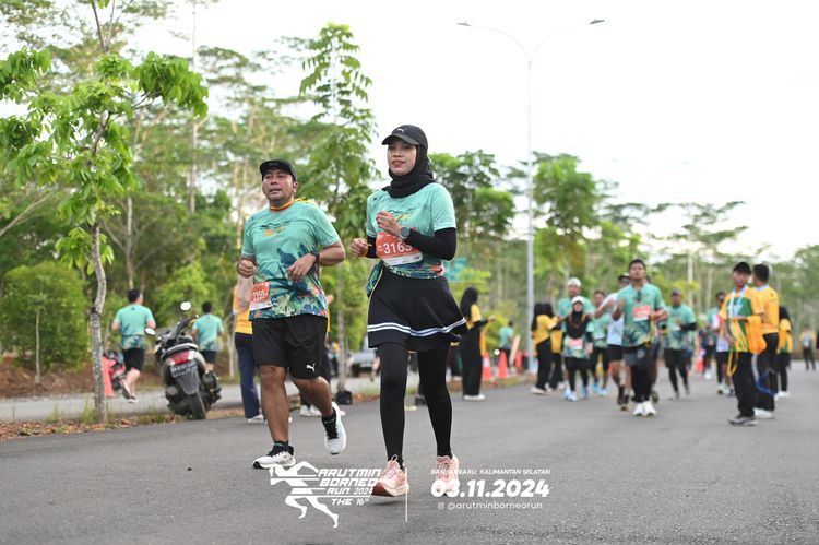 Race photo from Arutmin Borneo Run 2024