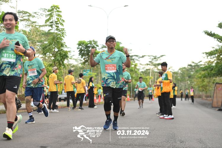 Race photo from Arutmin Borneo Run 2024
