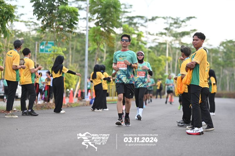 Race photo from Arutmin Borneo Run 2024