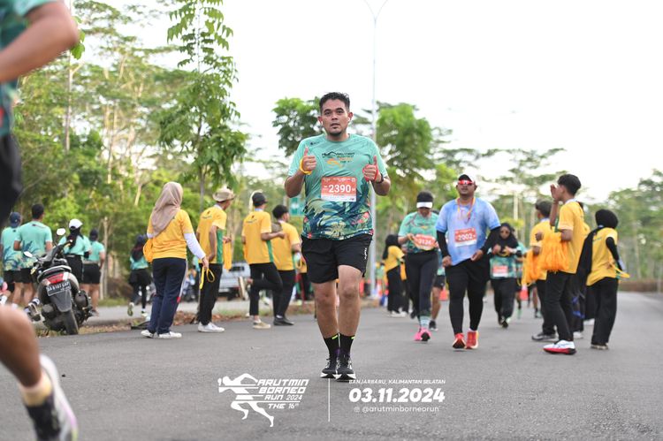 Race photo from Arutmin Borneo Run 2024