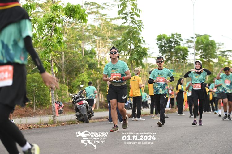 Race photo from Arutmin Borneo Run 2024