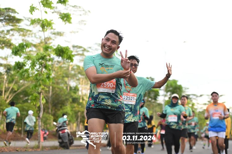 Race photo from Arutmin Borneo Run 2024