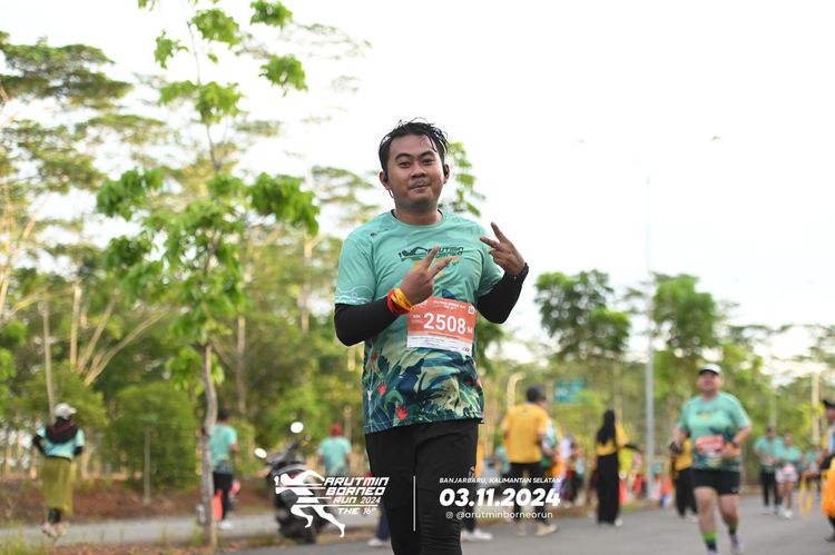 Race photo from Arutmin Borneo Run 2024