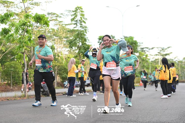 Race photo from Arutmin Borneo Run 2024