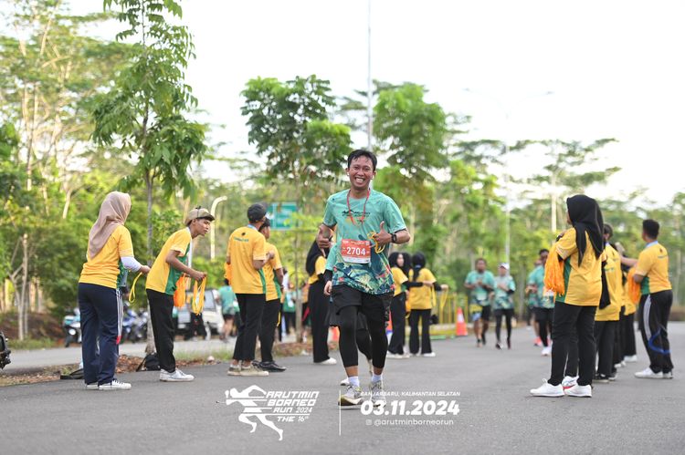 Race photo from Arutmin Borneo Run 2024