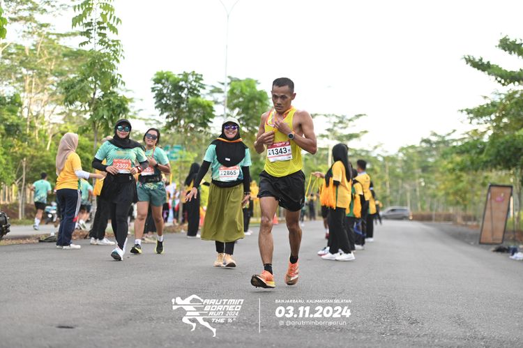 Race photo from Arutmin Borneo Run 2024