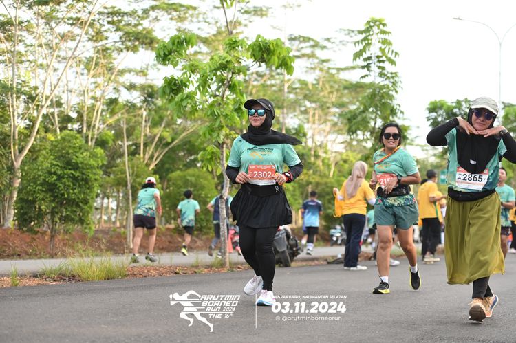 Race photo from Arutmin Borneo Run 2024